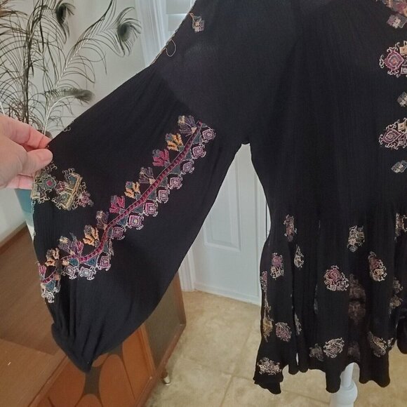 Free People Tunic Dress S Shirt‎ Peasant Top Black Embroidered Vneck Boho Prarie - Picture 10 of 16
